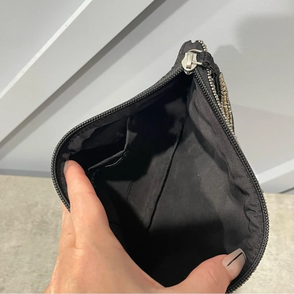 Women’s wristlet | beaded | black, silver gold accent